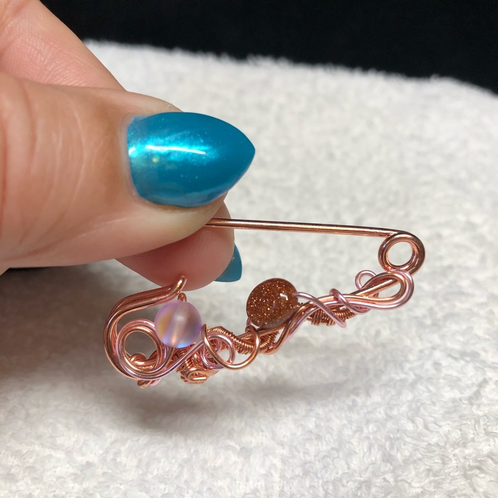 📌💕small handmade pin/brooch-rose gold NEW